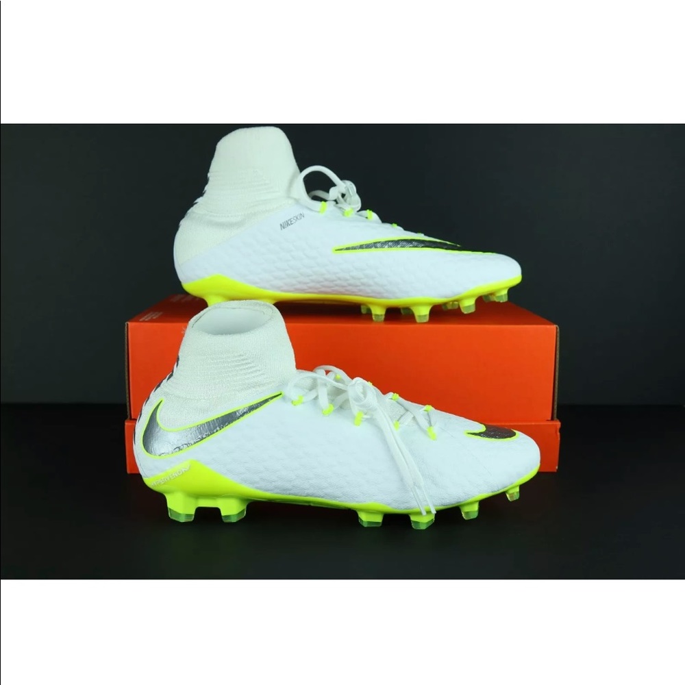 Nike Hypervenom Phantom 3 Pro DF FG Soccer Cleat